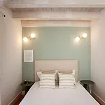 D. João IV Apartments by LovelyStay