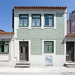 D. João IV Apartments by LovelyStay